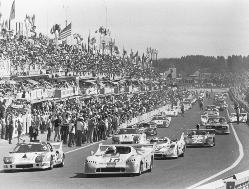 Illustration for article titled These Incredible Photos Show How Le Mans Evolved Over 84 Years